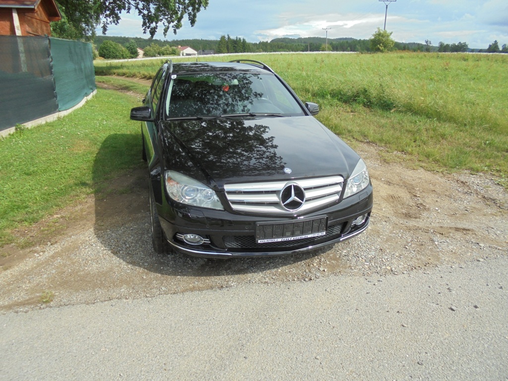 Mercedes-Benz Třídy C, 320 CDi V6 4MATIC Avantgarde,Fešák 